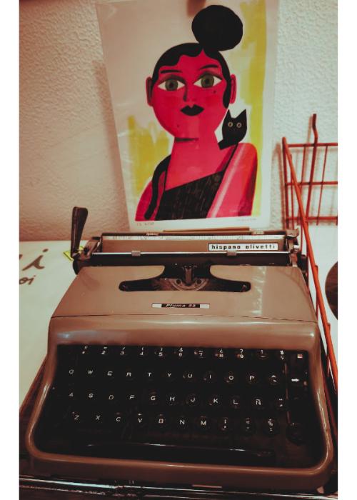 maquina de escribir literatura feminista